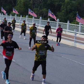 Runner Photo 7133075