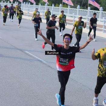 Runner Photo 7133076