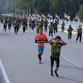 Runner Photo 7133090
