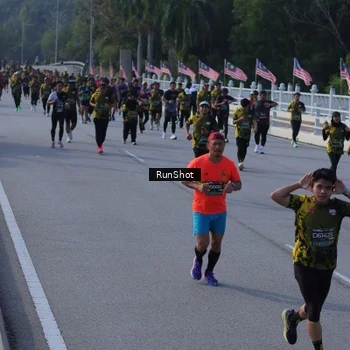 Runner Photo 7133101