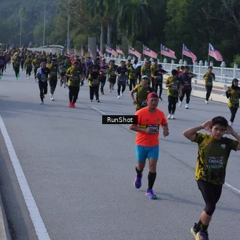 Runner Photo 7133102