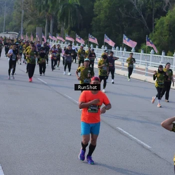 Runner Photo 7133103