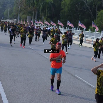 Runner Photo 7133104