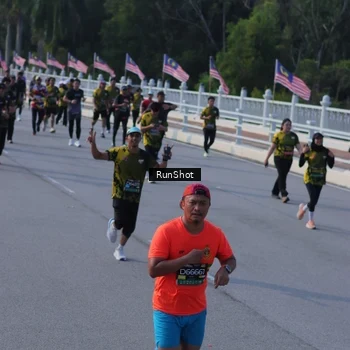 Runner Photo 7133116