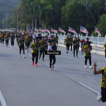 Runner Photo 7133132
