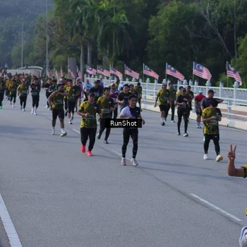 Runner Photo 7133133