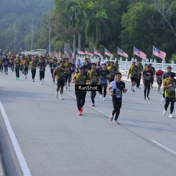 Runner Photo 7133138