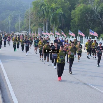 Runner Photo 7133153