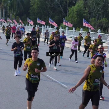 Runner Photo 7133215