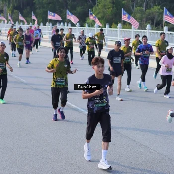 Runner Photo 7133230