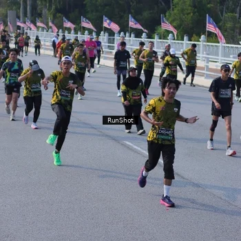 Runner Photo 7133236