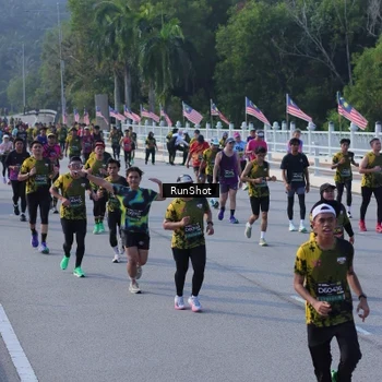 Runner Photo 7133242