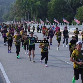 Runner Photo 7133245