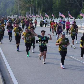 Runner Photo 7133256
