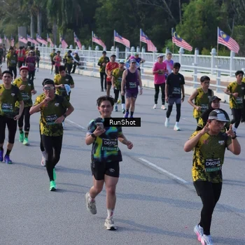Runner Photo 7133275