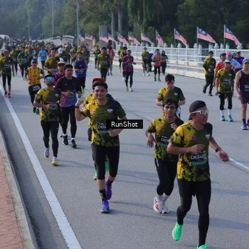 Runner Photo 7133293