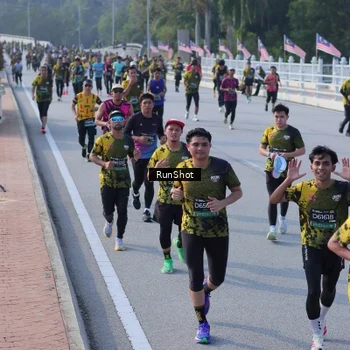 Runner Photo 7133301