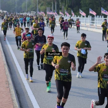 Runner Photo 7133305