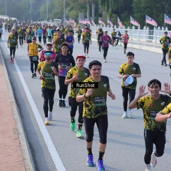 Runner Photo 7133308