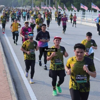 Runner Photo 7133313