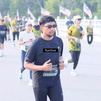 Runner Photo 7133343