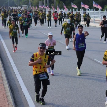 Runner Photo 7133347