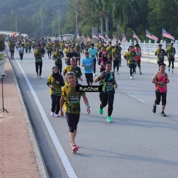 Runner Photo 7133376