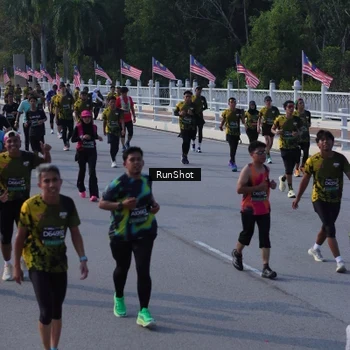 Runner Photo 7133392