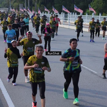 Runner Photo 7133400