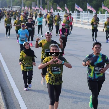 Runner Photo 7133404