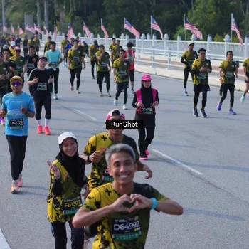 Runner Photo 7133417