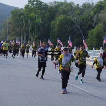 Runner Photo 7133431