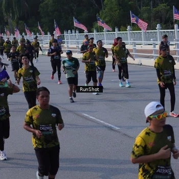 Runner Photo 7133475