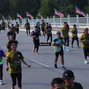 Runner Photo 7133493