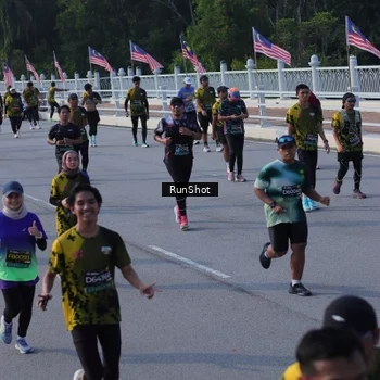Runner Photo 7133495