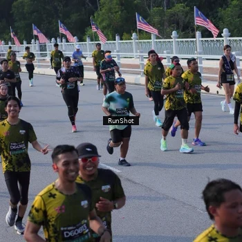 Runner Photo 7133496