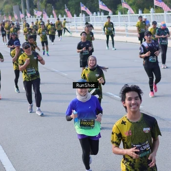 Runner Photo 7133505