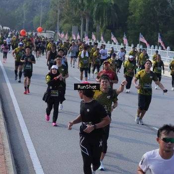 Runner Photo 7133572
