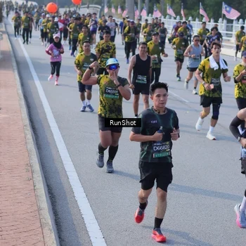 Runner Photo 7133636