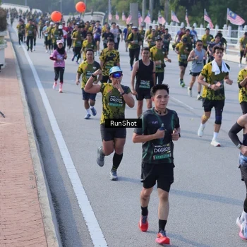 Runner Photo 7133654