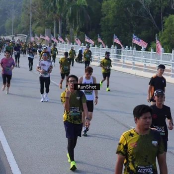 Runner Photo 7133675