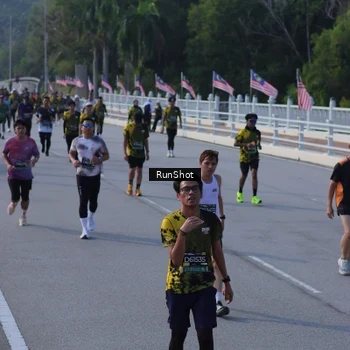 Runner Photo 7133683