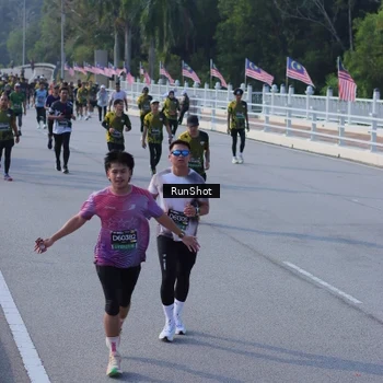 Runner Photo 7133692