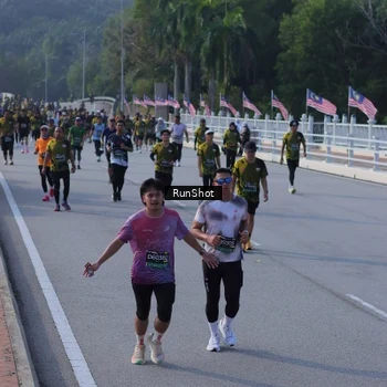 Runner Photo 7133696