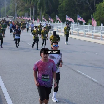 Runner Photo 7133701