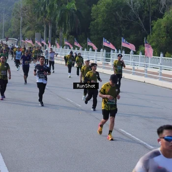Runner Photo 7133703