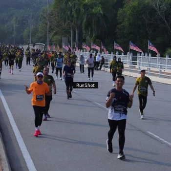 Runner Photo 7133718