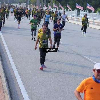 Runner Photo 7133748