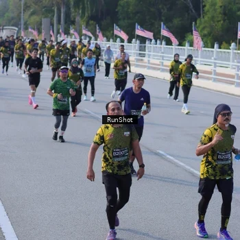 Runner Photo 7133773