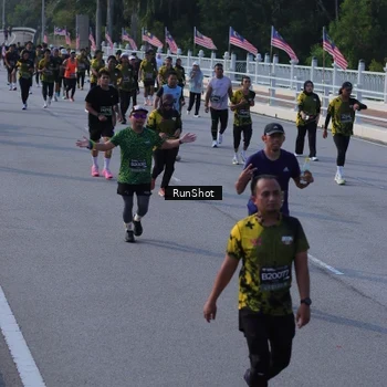Runner Photo 7133777